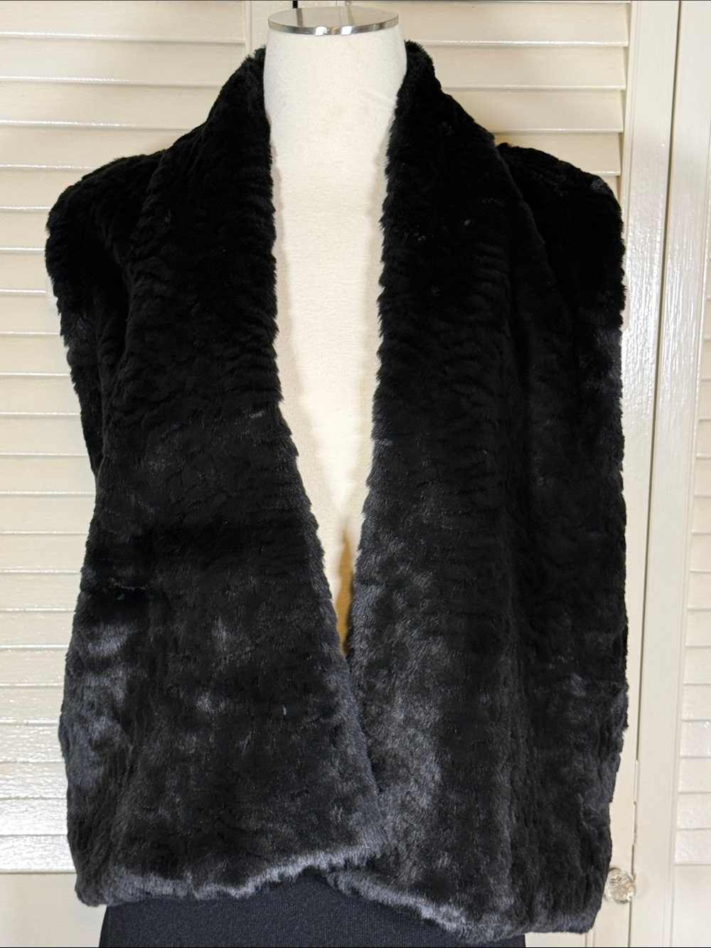 LOFT Black Faux Fur Vest White Houndstooth Knit Back Women's Size Small